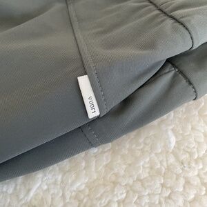 Vuori miles ankle pant ash L